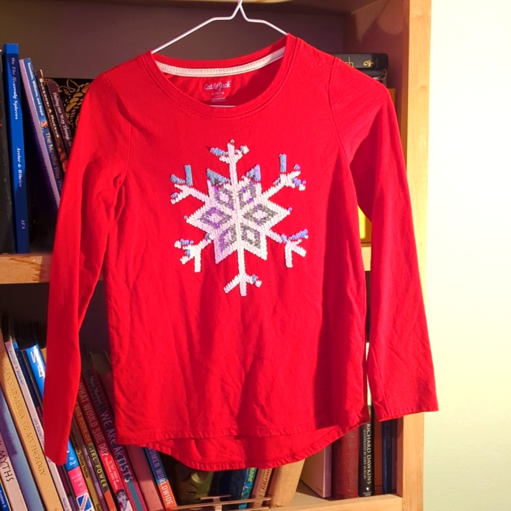 Cat & Jack red ♥️🍒 long sleeved girl's size 10-12 hi/lo t-shirt with snowflake